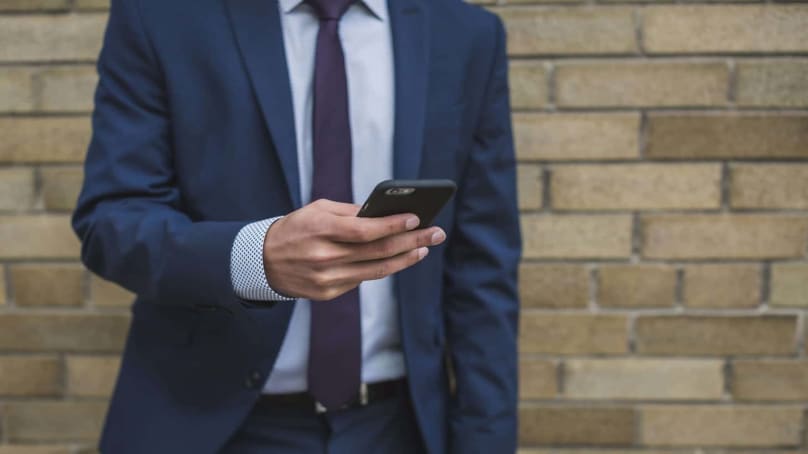 Accueil téléphonique pendant vos vacances : soyez tranquille grâce au télésecrétariat de bureau24 !